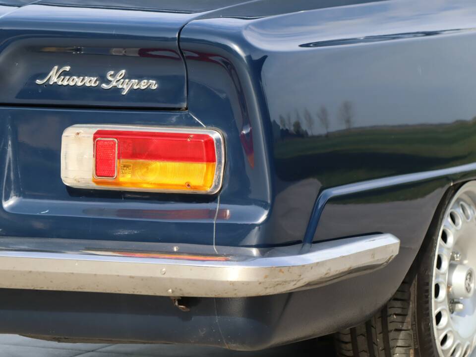 Image 31/50 of Alfa Romeo Giulia Nuova Super 1600 (1978)