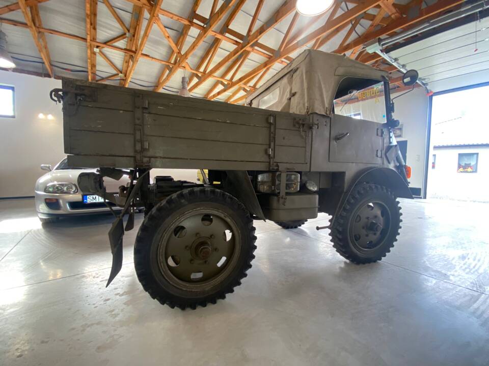 Afbeelding 38/67 van Mercedes-Benz Unimog 2010 (1951)
