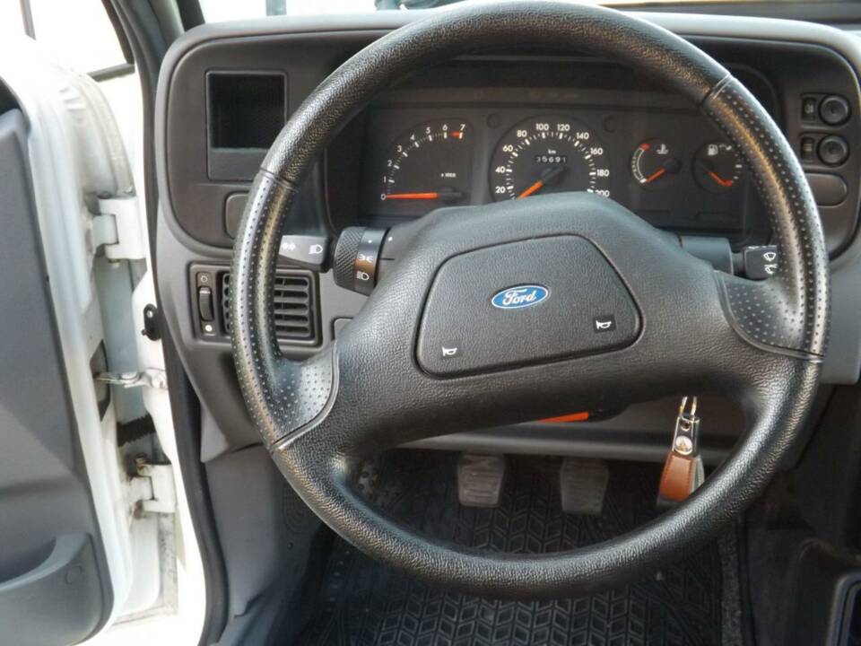 Bild 20/50 von Ford Escort turbo RS (1987)