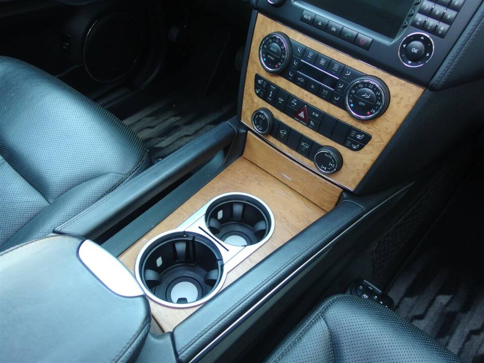 Immagine 43/100 di Mercedes-Benz GL 550 4MATIC (2008)
