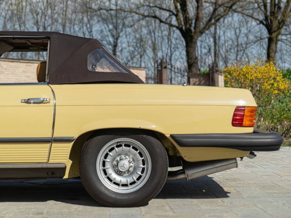 Image 27/50 of Mercedes-Benz 450 SL (1977)