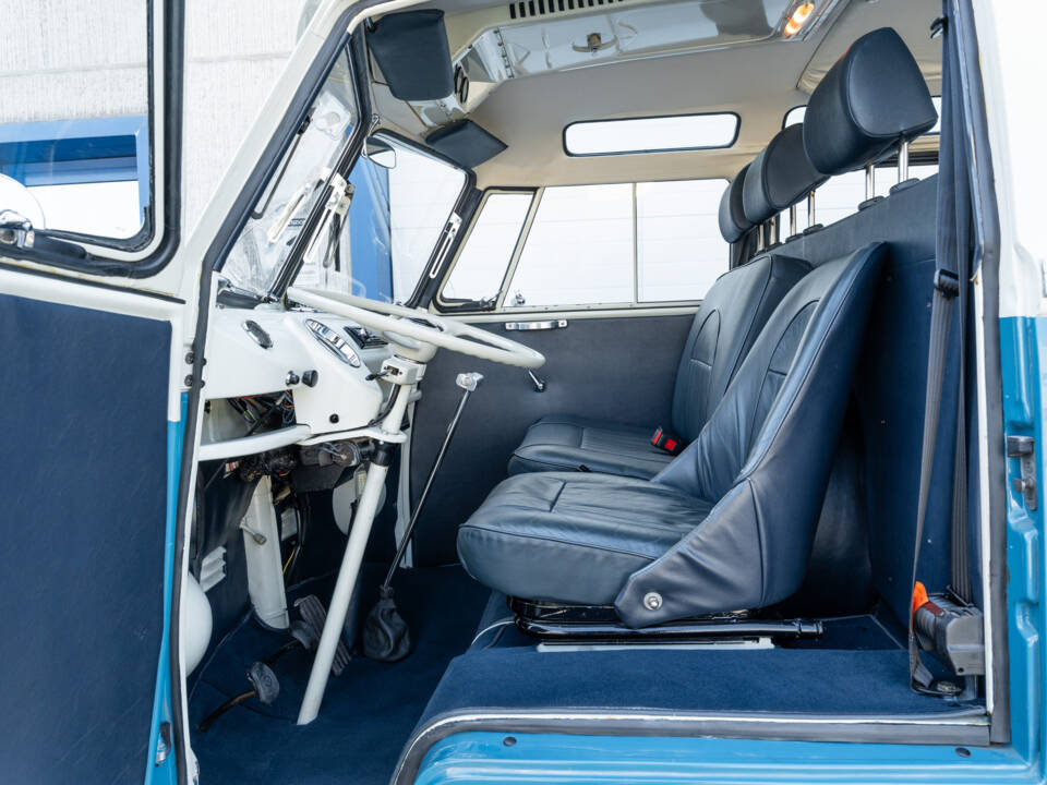 Image 37/89 of Volkswagen T1 Samba (1966)