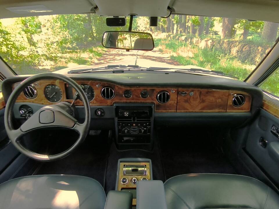 Image 11/33 de Rolls-Royce Silver Spur II (1991)