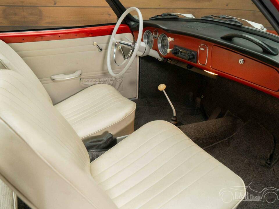 Image 15/19 of Volkswagen Karmann Ghia 1200 (1963)