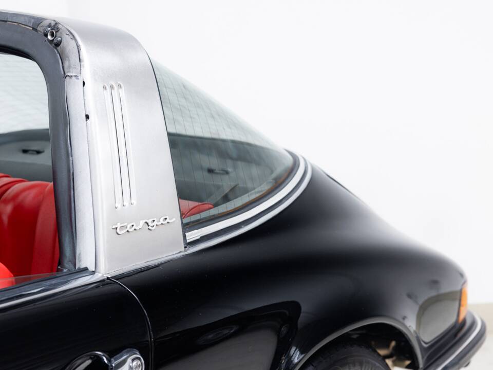 Image 24/32 of Porsche 911 2.4 T (1973)