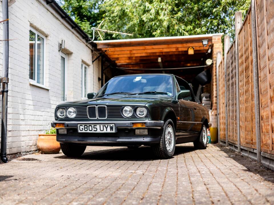 Bild 20/47 von BMW 320i (1990)
