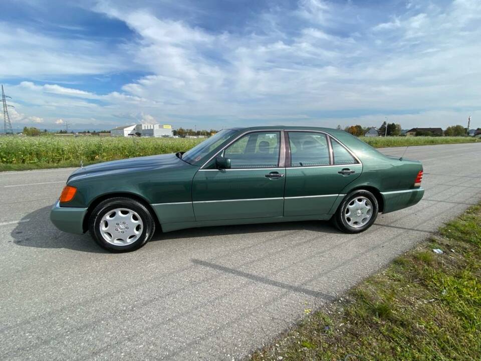 Imagen 4/22 de Mercedes-Benz 500 SE (1991)