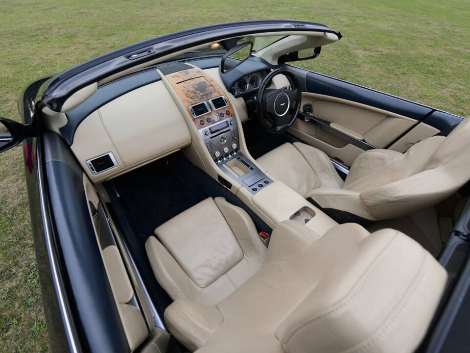 Image 45/50 of Aston Martin DB 9 Volante (2006)