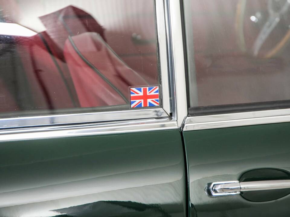 Bild 35/50 von MG MGB GT (1966)