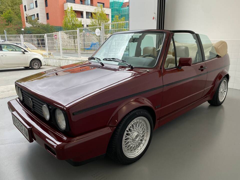 Afbeelding 3/11 van Volkswagen Golf Mk I Convertible 1.8 (1990)