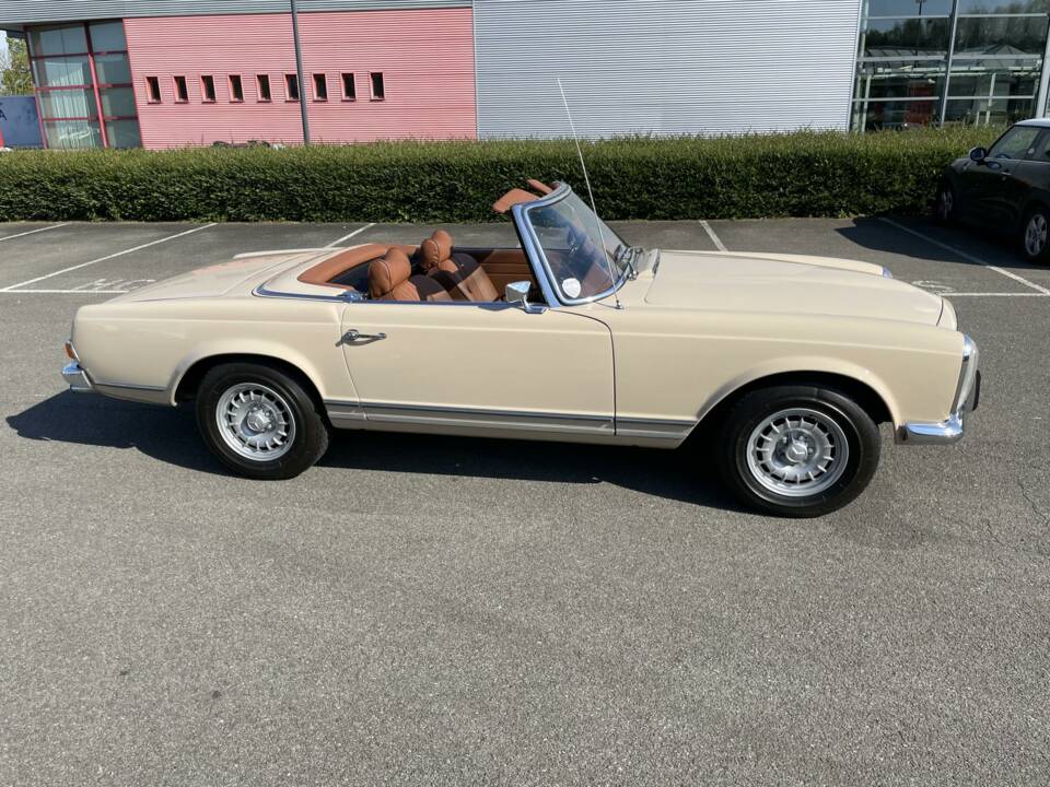 Immagine 15/50 di Mercedes-Benz 280 SL (1969)