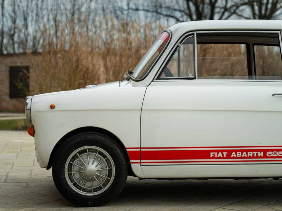 Image 22/50 of Abarth 695 SS (1966)