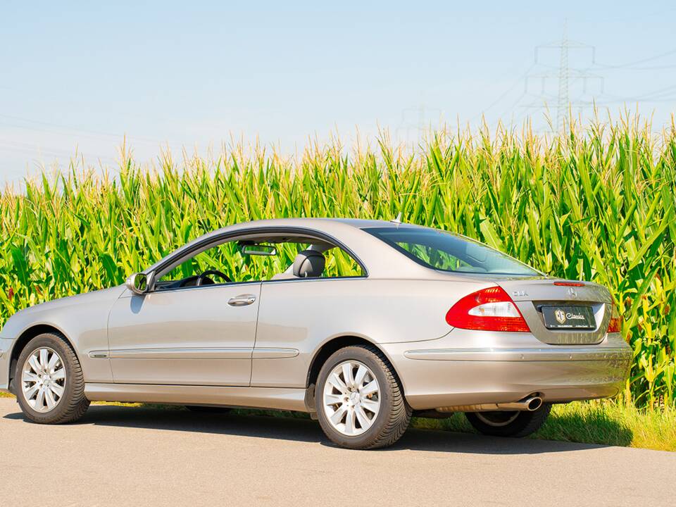 Image 9/49 of Mercedes-Benz CLK 280 (2006)