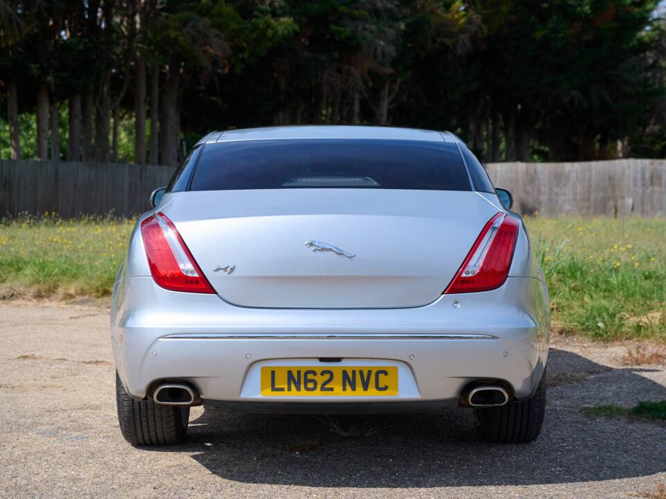 Bild 9/50 von Jaguar XJ 5.0 (2012)