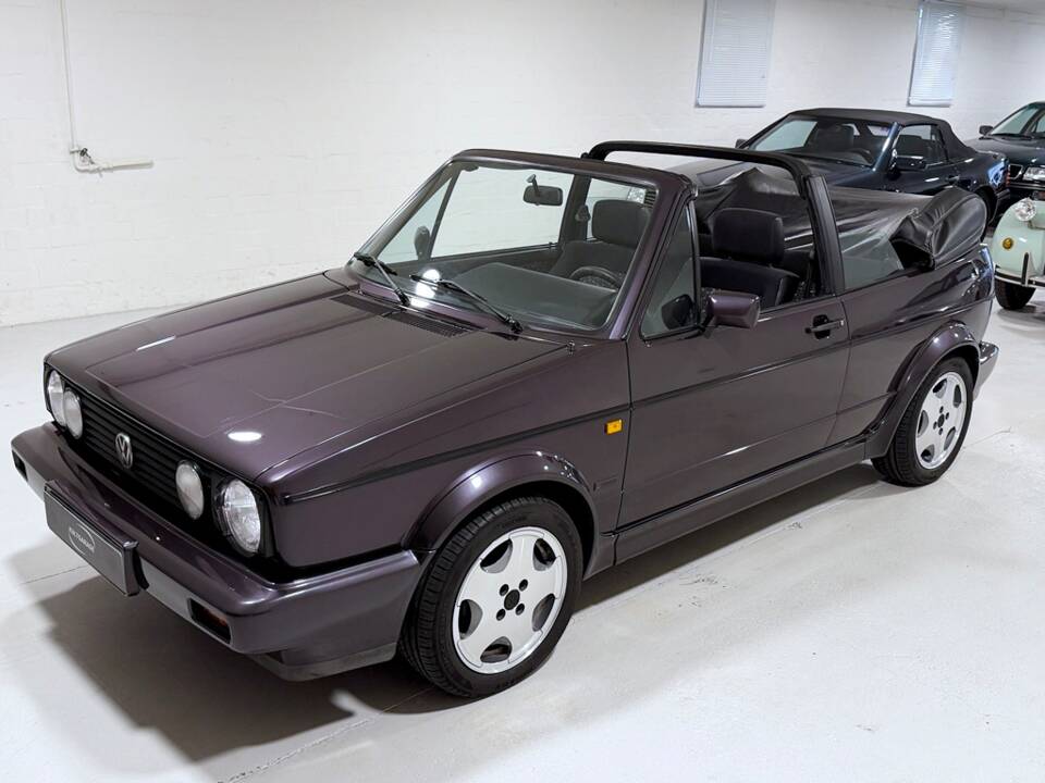 Image 3/22 of Volkswagen Golf Mk I Convertible 1.8 (1993)