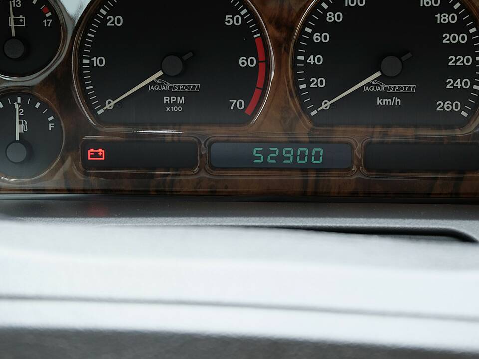 Image 22/77 de Jaguar XJ 40 (XJ-R) (1993)