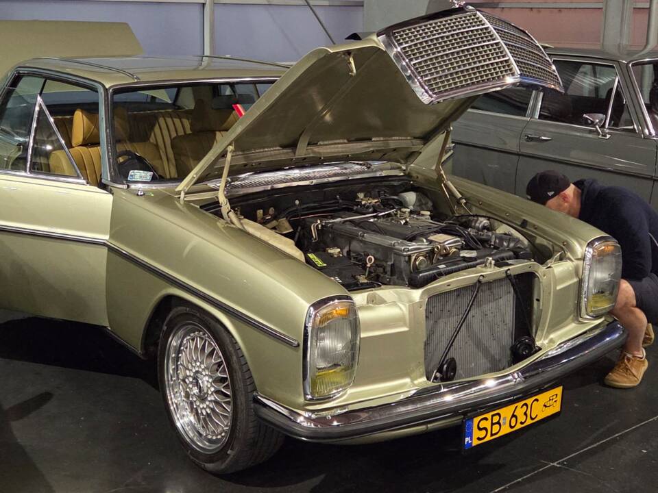 Image 9/9 of Mercedes-Benz 280 CE (1972)