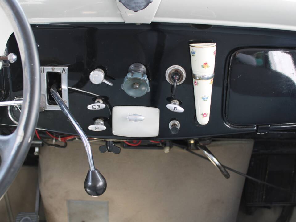 Image 33/50 of Citroën Traction Avant 11 Familiale (1955)
