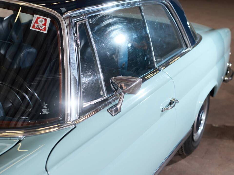 Image 26/91 of Mercedes-Benz 280 SE (1970)