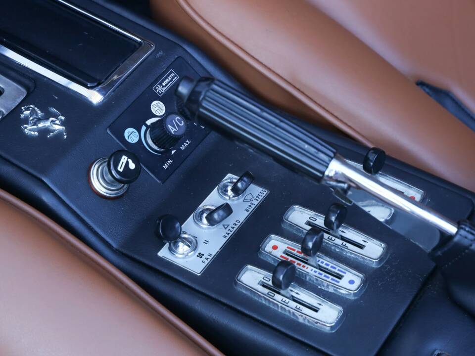 Image 32/50 of Ferrari 308 GTS (1978)