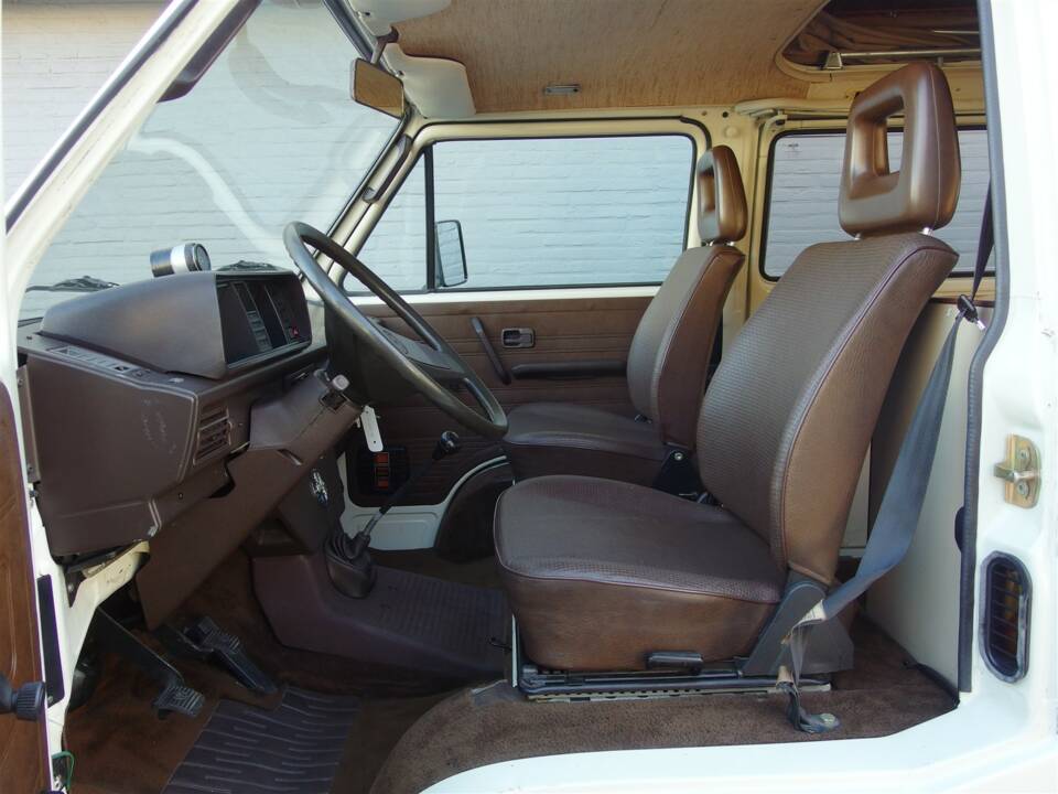 Bild 41/97 von Volkswagen T3 Westfalia 1.9 (1983)