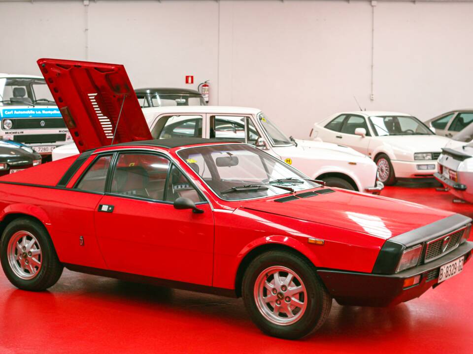 Image 36/39 of Lancia Beta Coupe 2000 i.e. (1982)