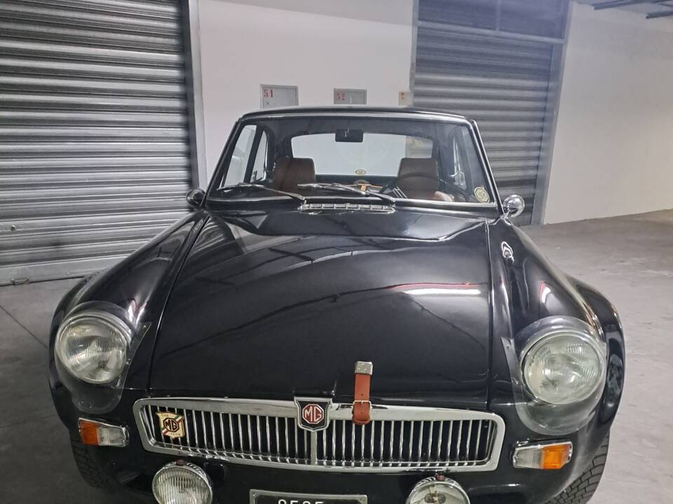 Image 1/5 of MG MGB GT (1970)