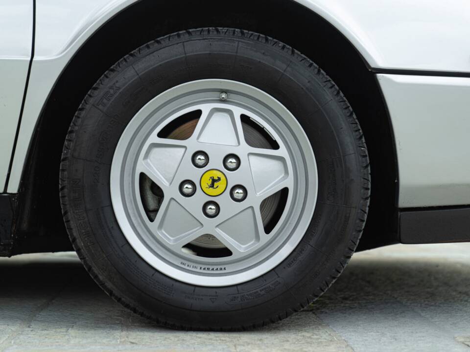 Image 27/50 of Ferrari Mondial 3.2 (1987)
