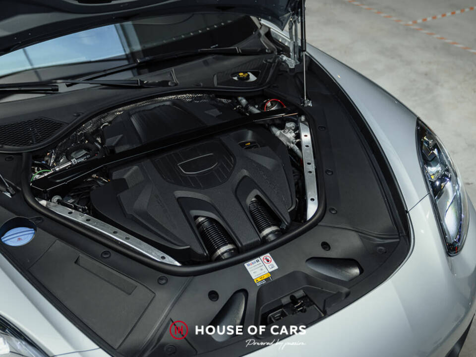 Image 18/49 of Porsche Panamera 4 E-Hybrid (2023)