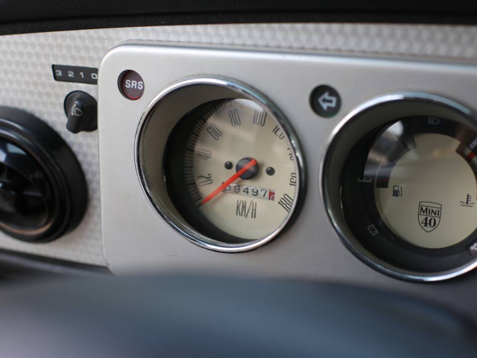 Obraz 8/40 pojazdu Mini Cooper 1.3i MPI (2000)