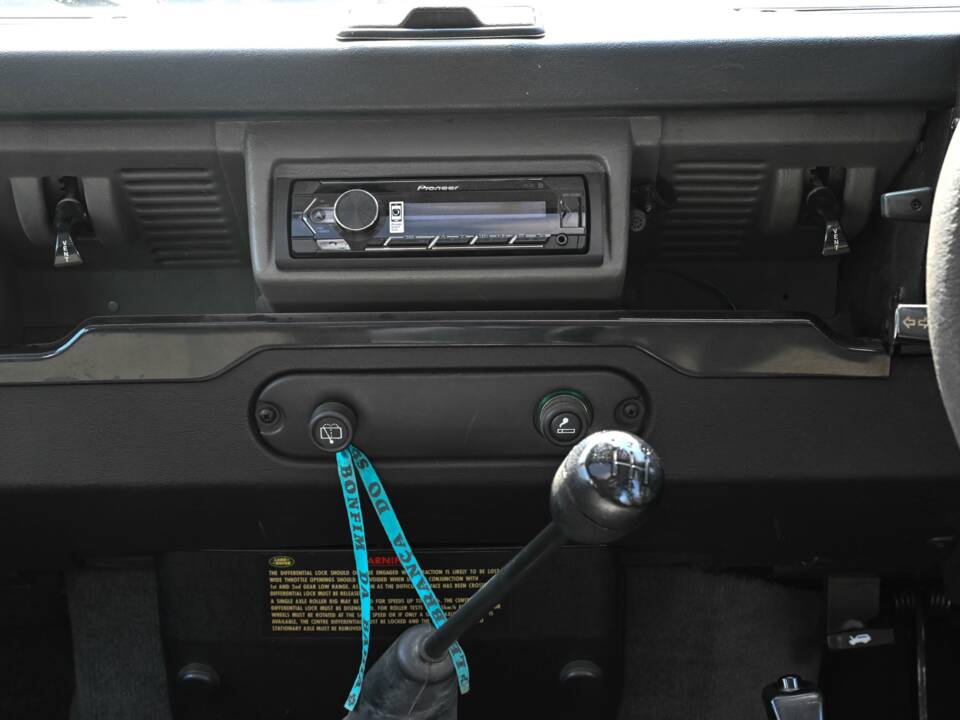 Image 20/50 of Land Rover Defender 110 300Tdi (1998)