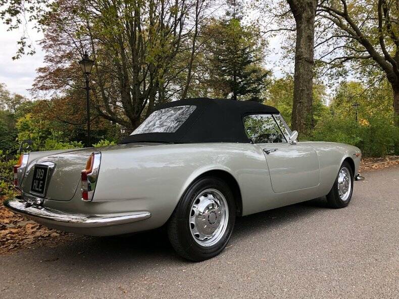Bild 24/50 von Alfa Romeo 2600 Spider (1964)
