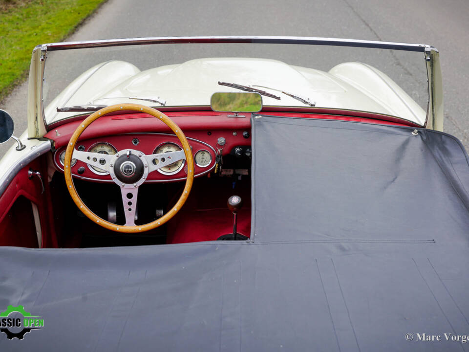 Immagine 33/50 di Austin-Healey 3000 Mk II (BT7) (1961)