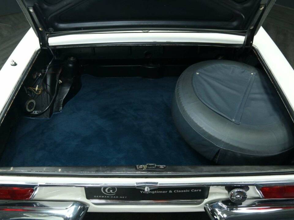 Image 33/50 of Mercedes-Benz 280 SL (1968)