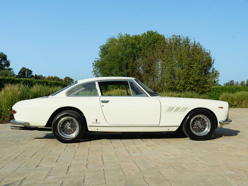 Obraz 5/50 pojazdu Ferrari 330 GT 2+2 (1964)
