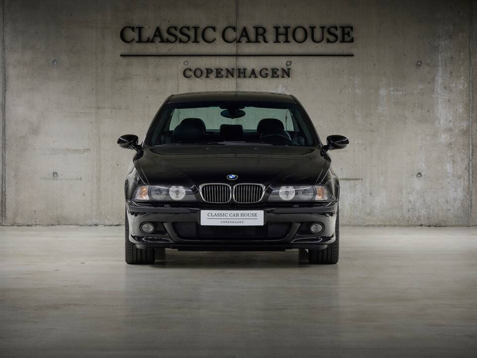 Image 2/99 of BMW M5 (2000)