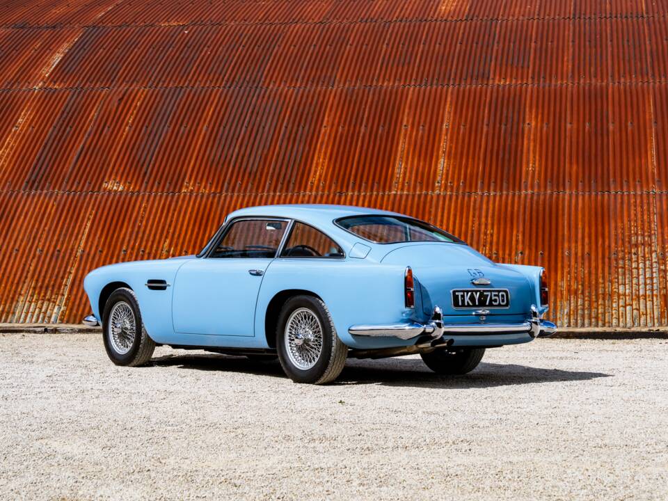 Image 4/56 of Aston Martin DB 4 (1960)