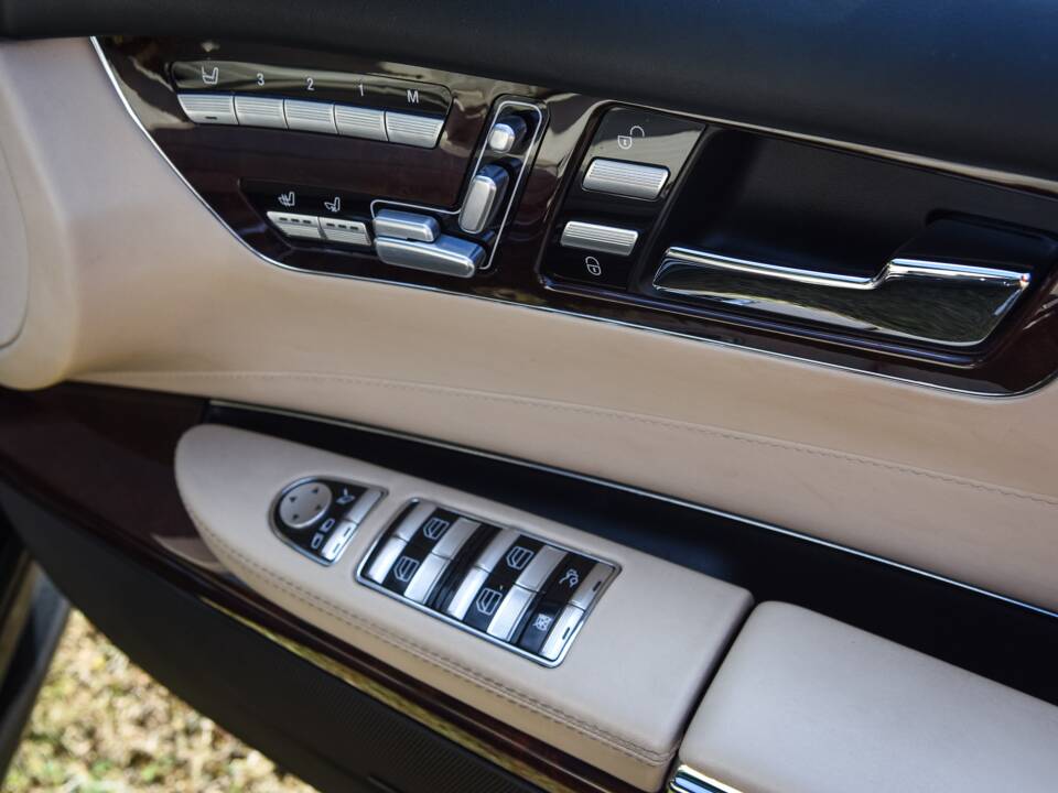 Bild 22/37 von Mercedes-Benz CL 600 (2007)
