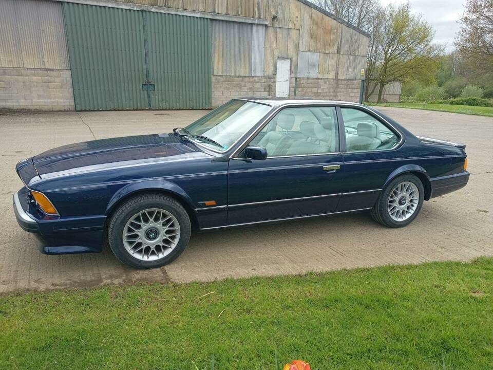 Image 17/21 of BMW 635 CSi (1988)