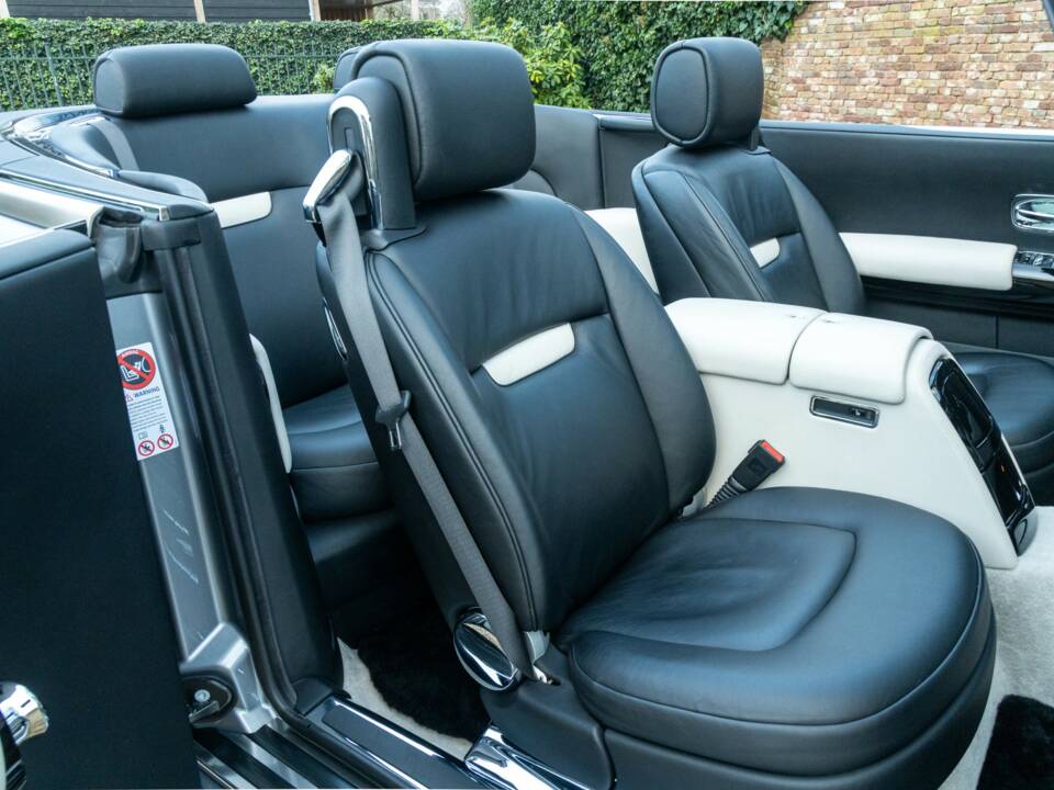 Bild 21/50 von Rolls-Royce Phantom DHC (2009)