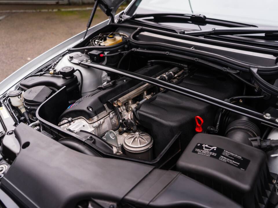 Bild 22/68 von BMW M3 (2003)