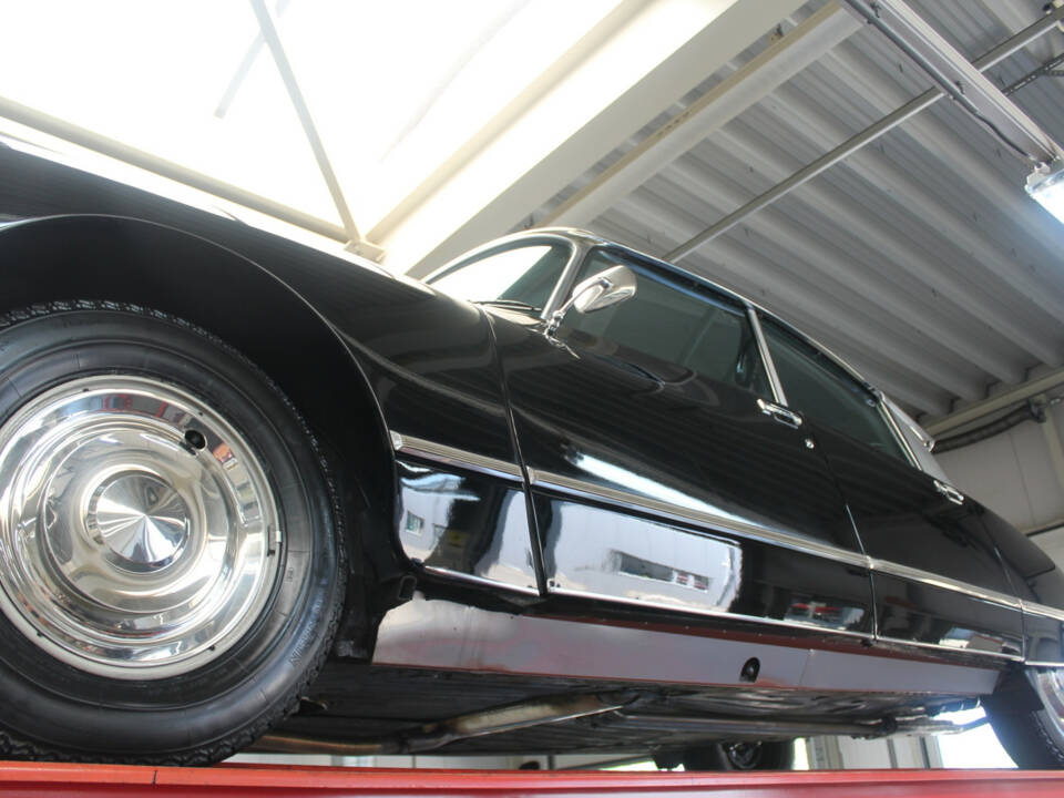 Image 12/50 de Citroën DS 23 Pallas IE (1972)