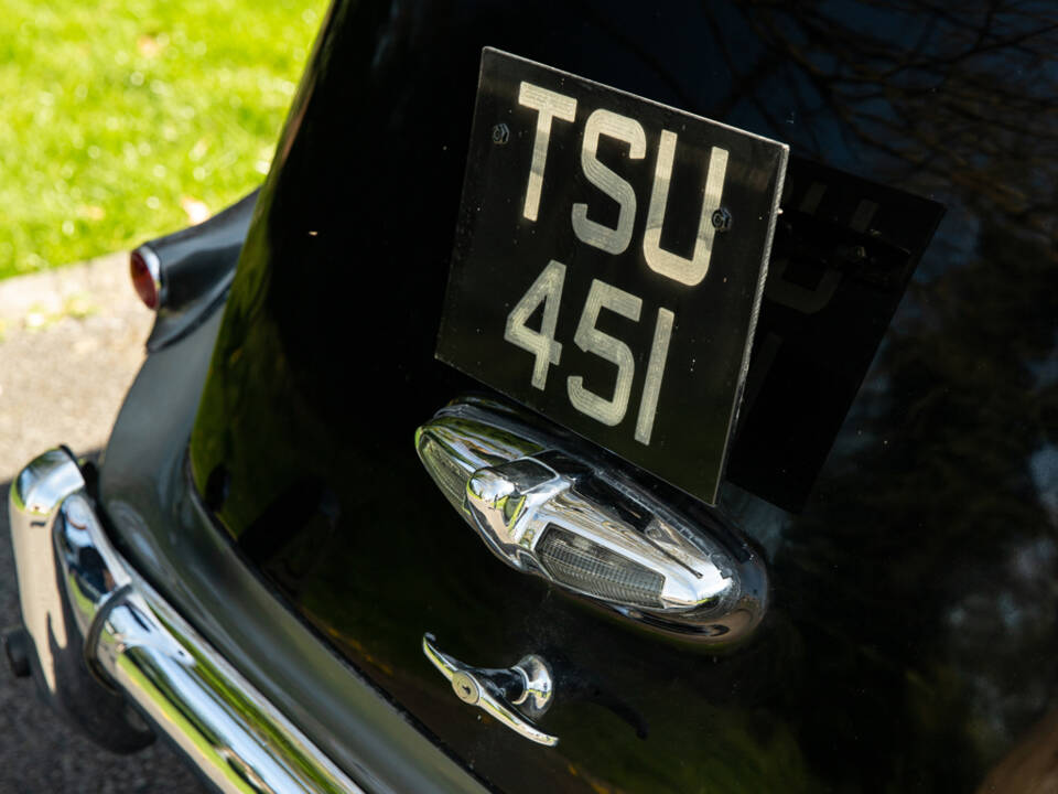 Image 25/38 of Rolls-Royce Silver Dawn (1954)