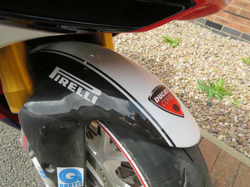 Bild 27/40 von Ducati 1098 R (2008)