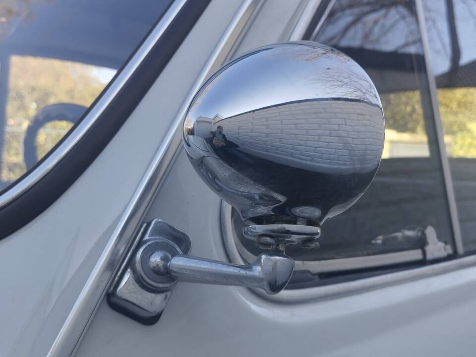 Image 31/34 of FIAT 500 L (1970)