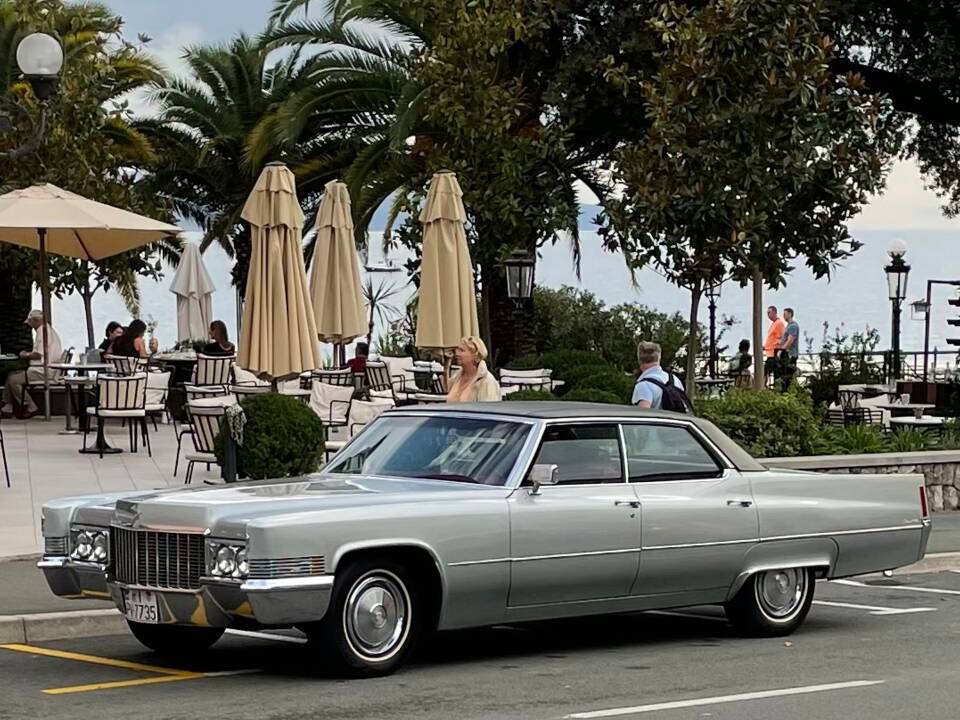 Image 36/51 de Cadillac Sedan DeVille (1970)