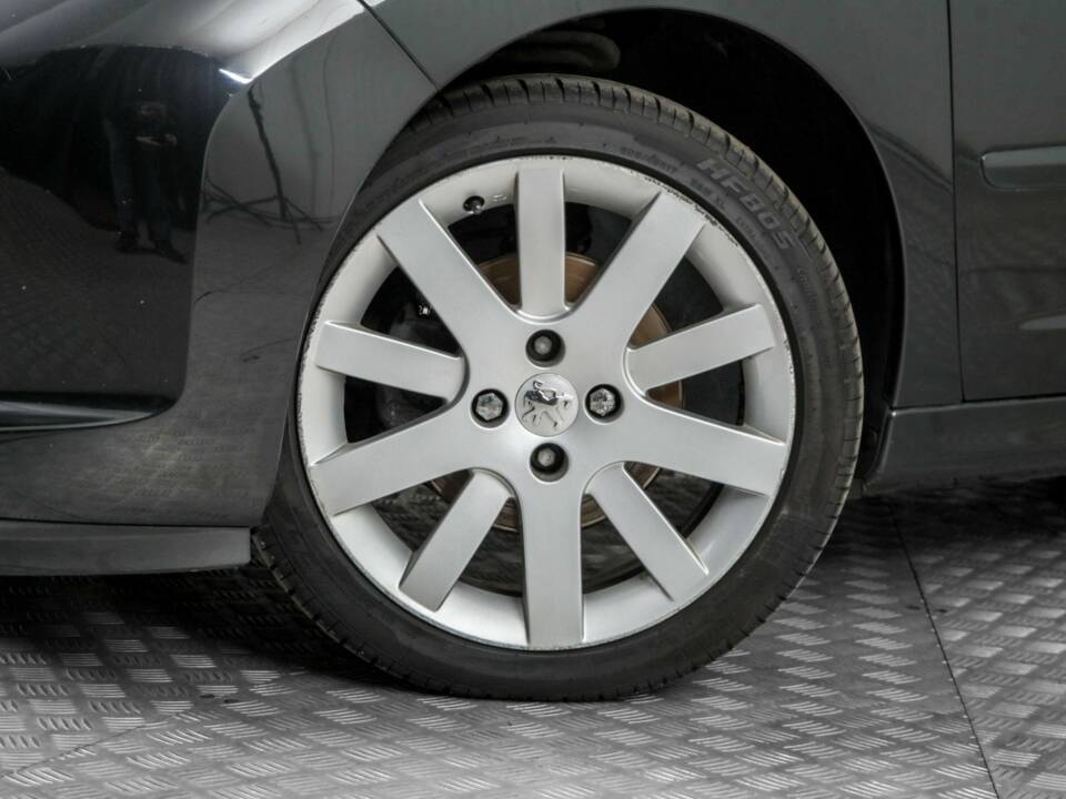Image 4/50 de Peugeot 207 CC 1.6 VTi (2008)