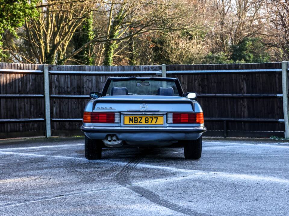 Image 8/19 of Mercedes-Benz 300 SL (1987)