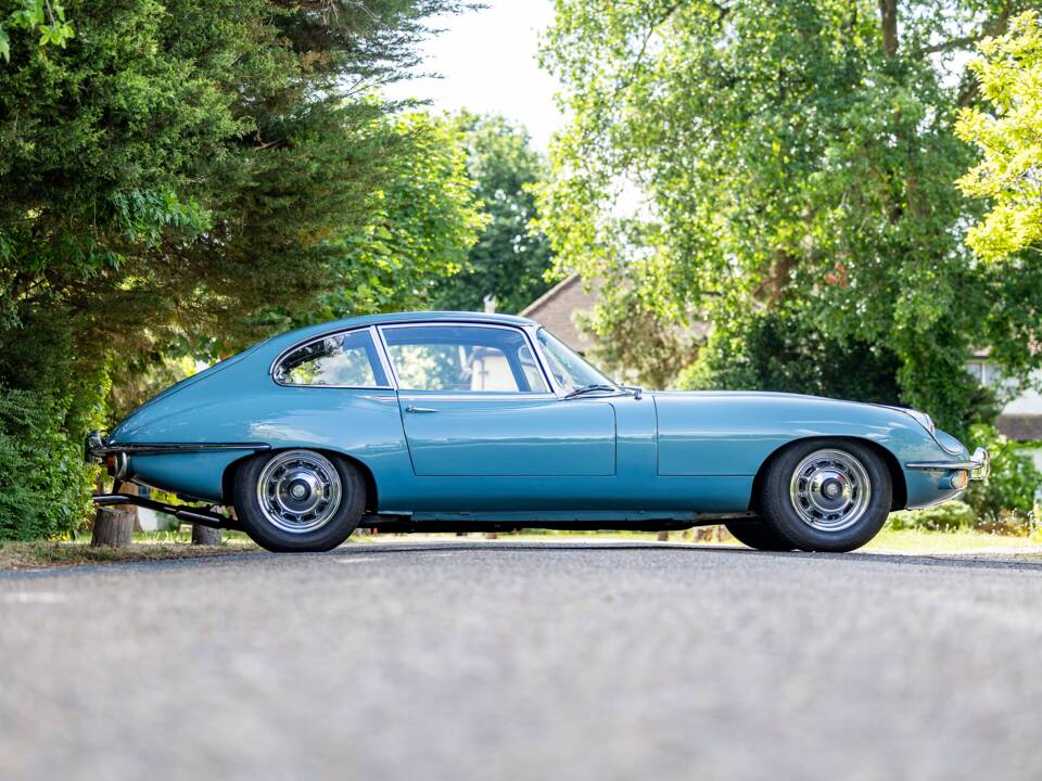 Bild 30/50 von Jaguar E-Type (2+2) (1969)