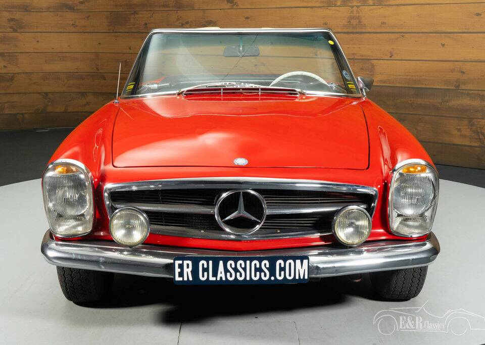 Image 4/8 de Mercedes-Benz 280 SL (1968)